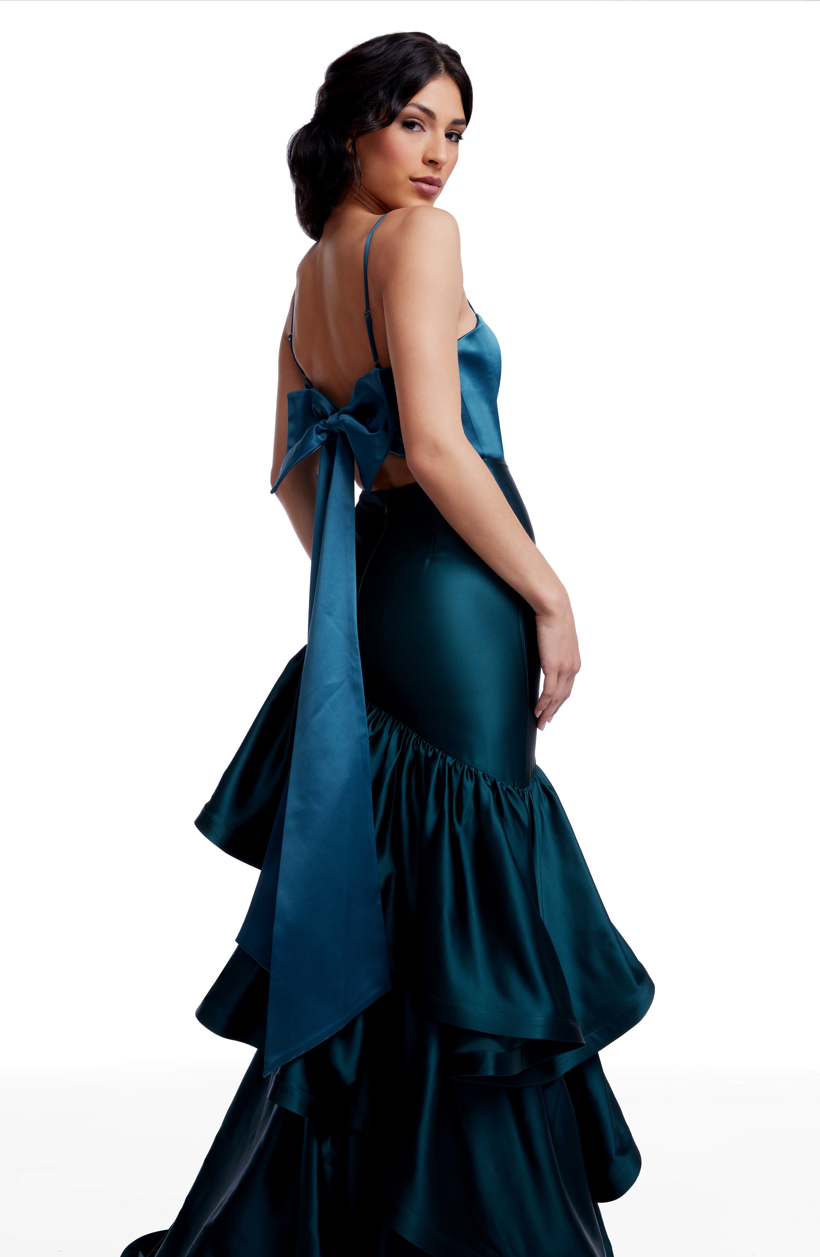 Dress the Population Clarice Two-Tone Ruffle Tiered Gown - Off WHITE-BLACK Dress the Population Clarice Two-Tone Ruffle Tiered Gown - Off WHITE-BLACK