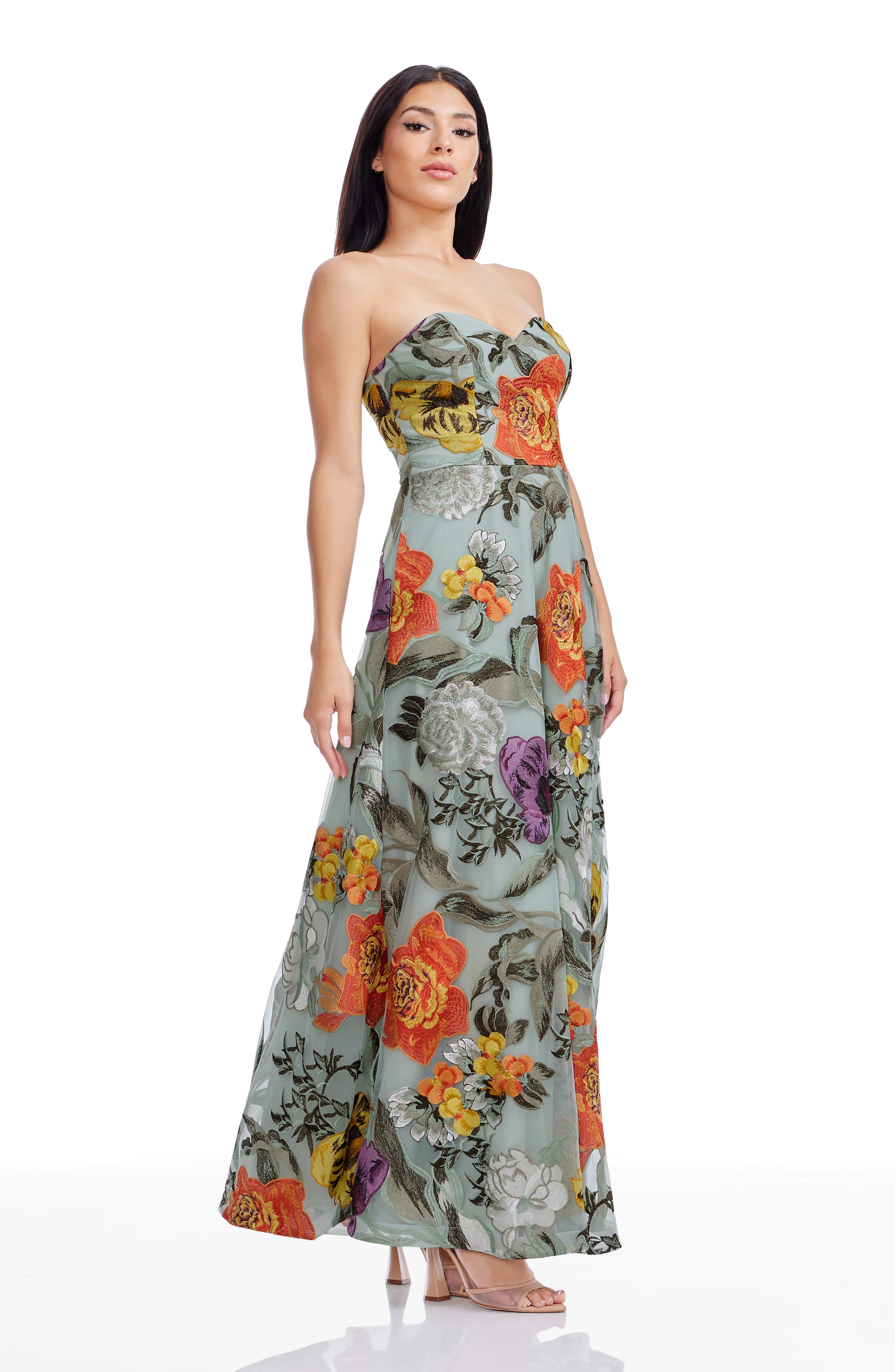 dress the population connor pink Introducing the Connor A dreamy pink floral maxi with hand-placed flowers that adds a touch of elegance to any spring event. Effortlessly chic and perfect for your next outing