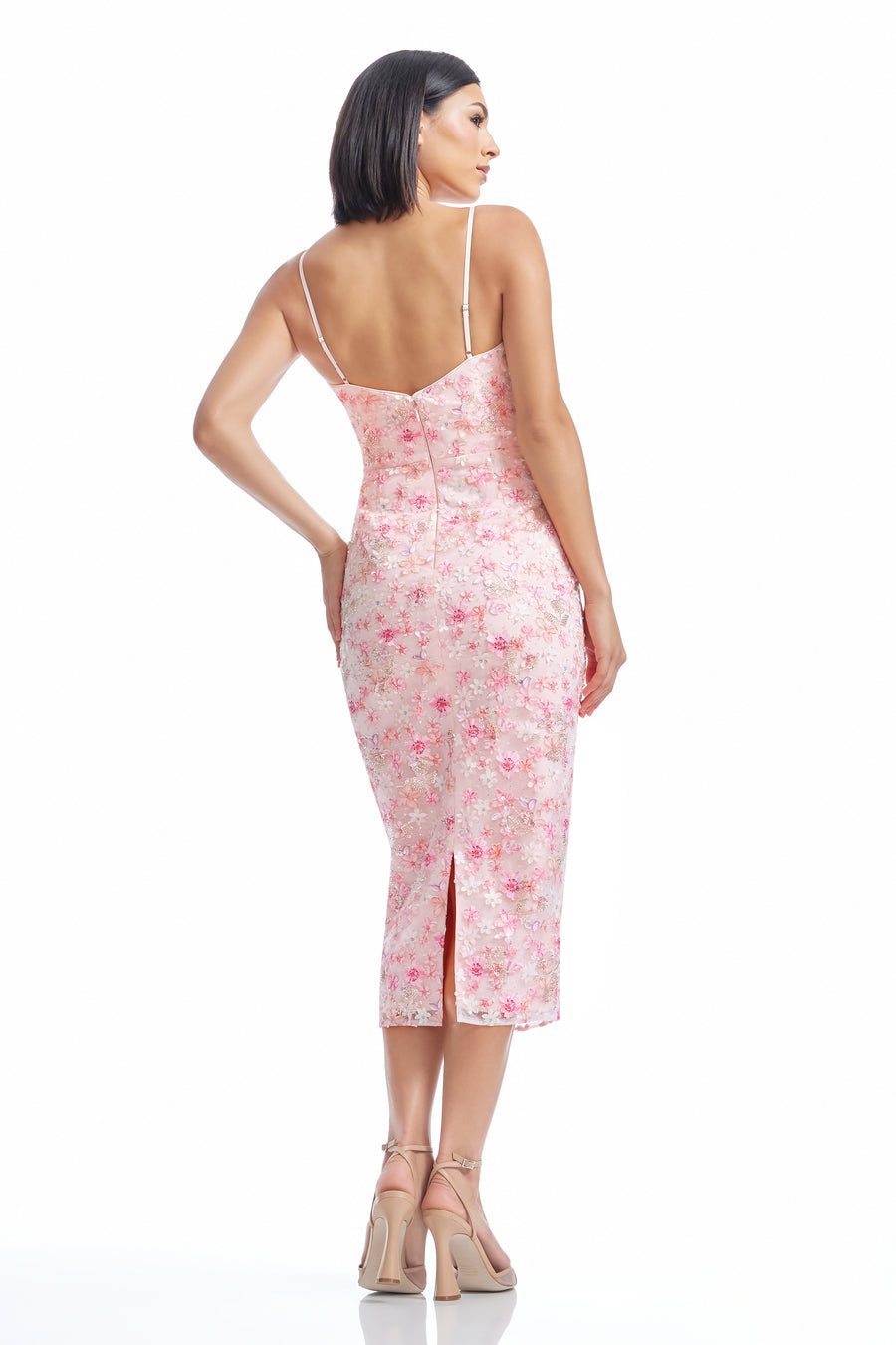 dress the population connor pink Introducing the Connor A dreamy pink floral maxi with hand-placed flowers that adds a touch of elegance to any spring event. Effortlessly chic and perfect for your next outing