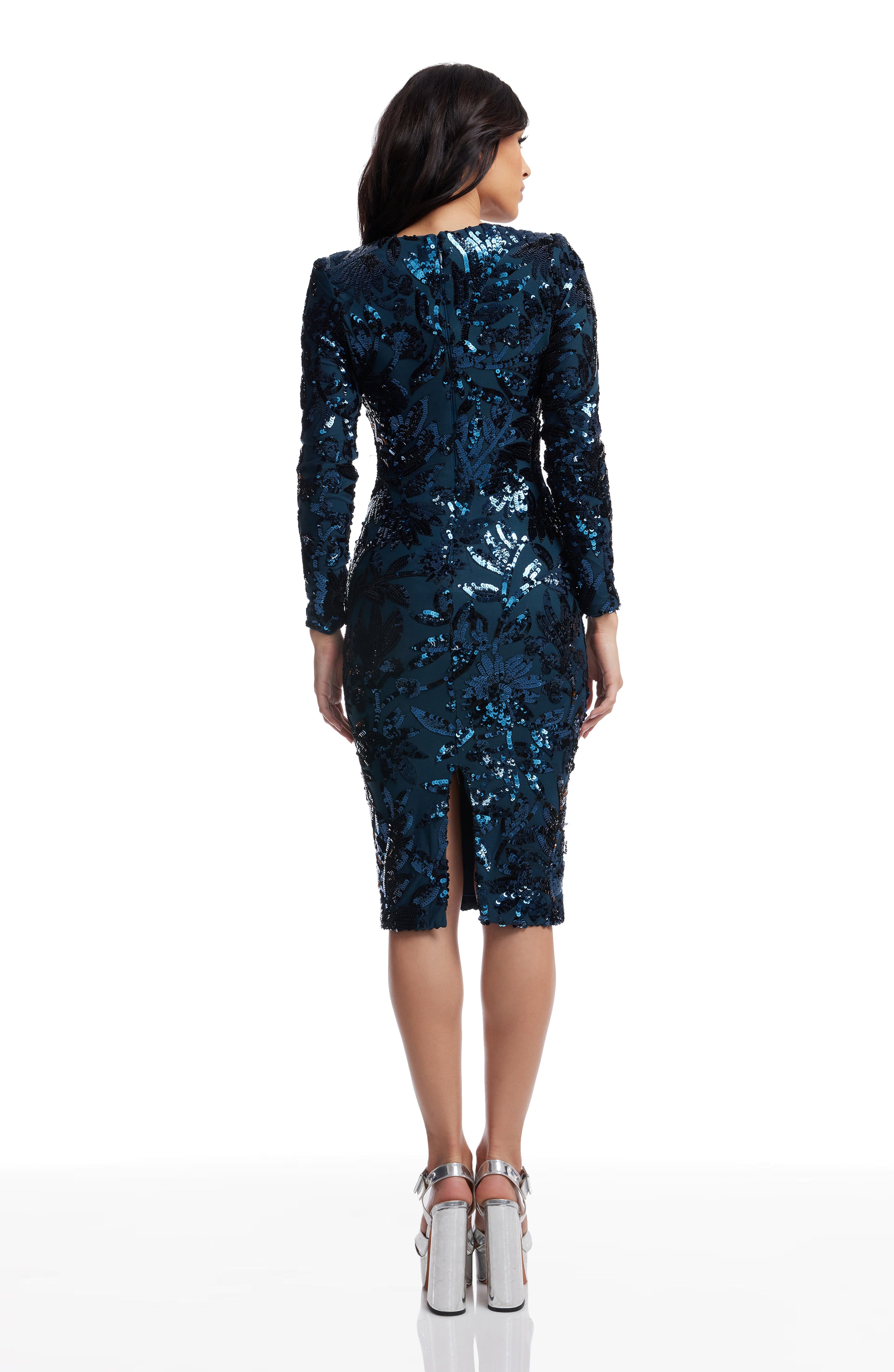 dress the population sequin dress Natalie making it a sexy yet classy choice for your next night out. Emery Sequin Dress Dress