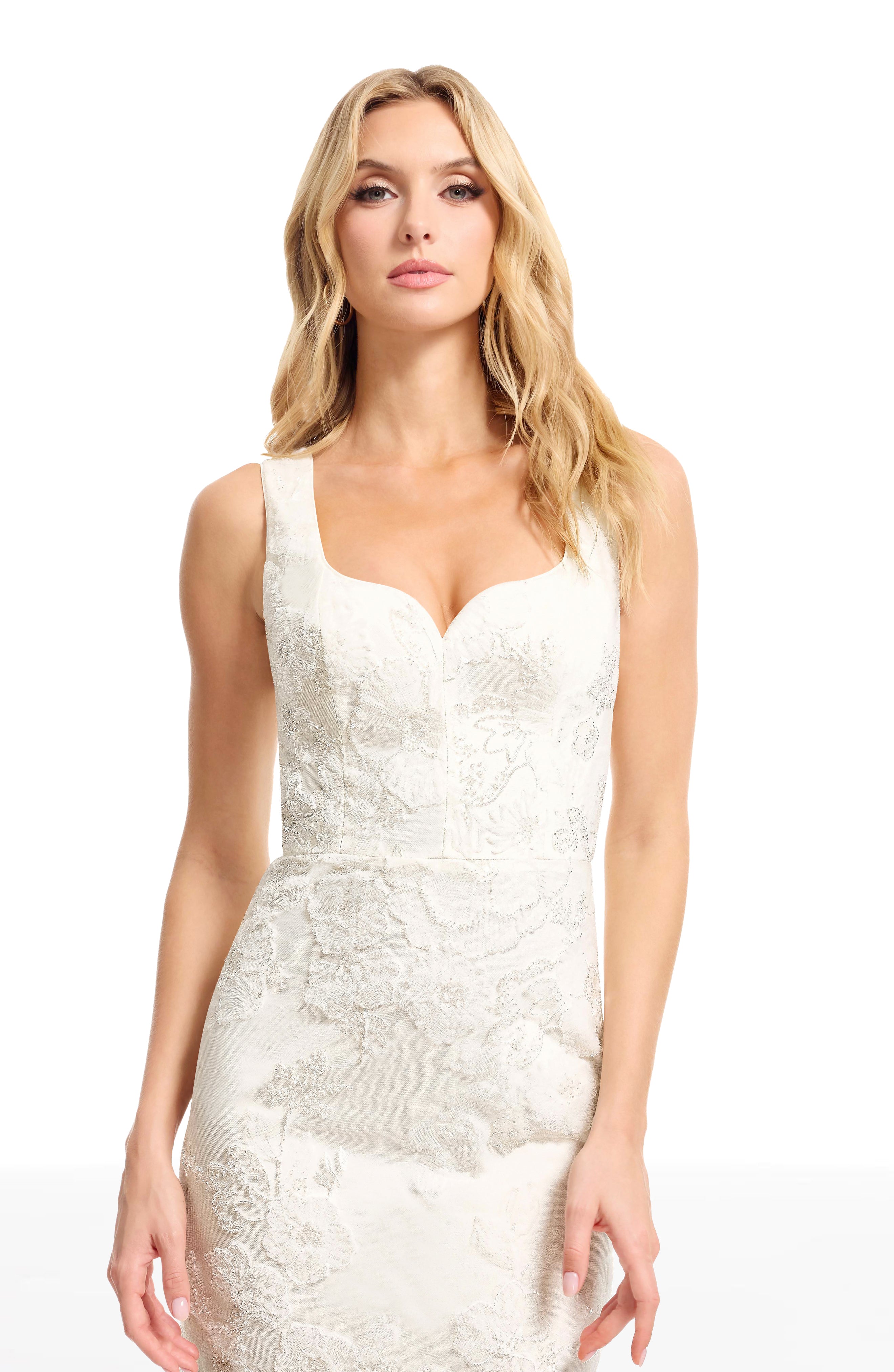 Goldie Gown – Dress the Population