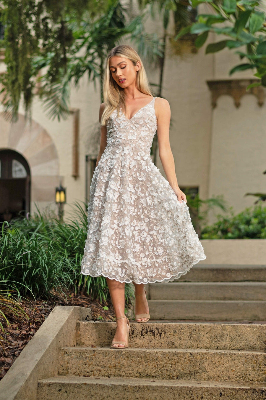 Dress The Population Elisa Embroidered Midi Dress - White/Gold Dress The Population Elisa Embroidered Midi Dress - White/Gold